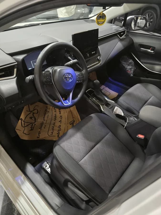 تویوتا کرولا — عکس ۳ از ۶