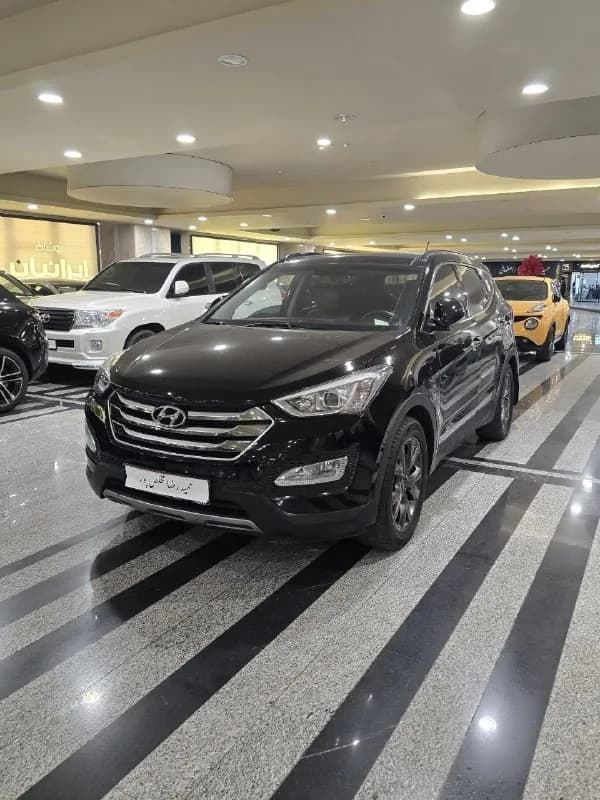 هیوندای سانتافه — عکس ۱ از ۵