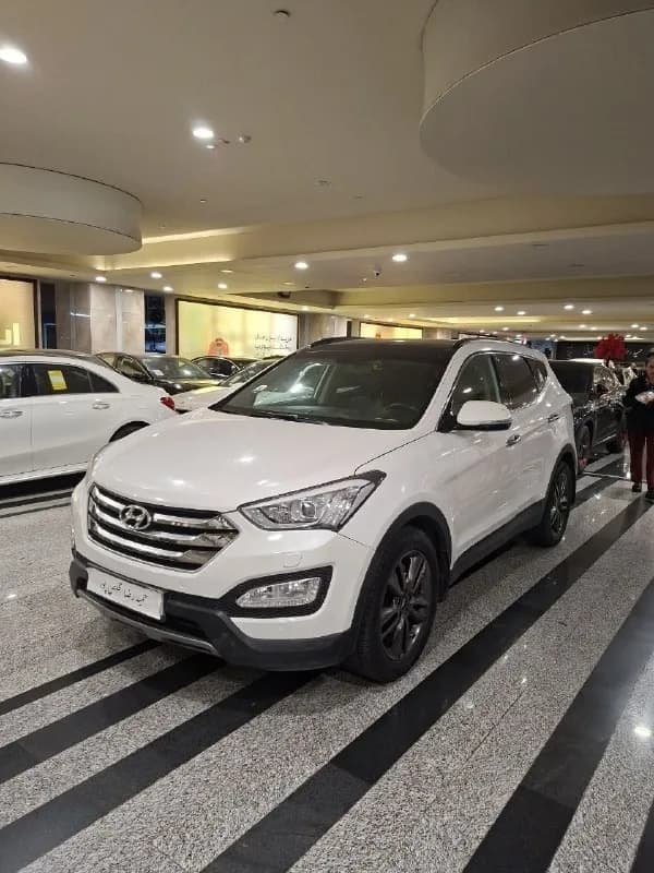 هیوندای سانتافه — عکس ۱ از ۶