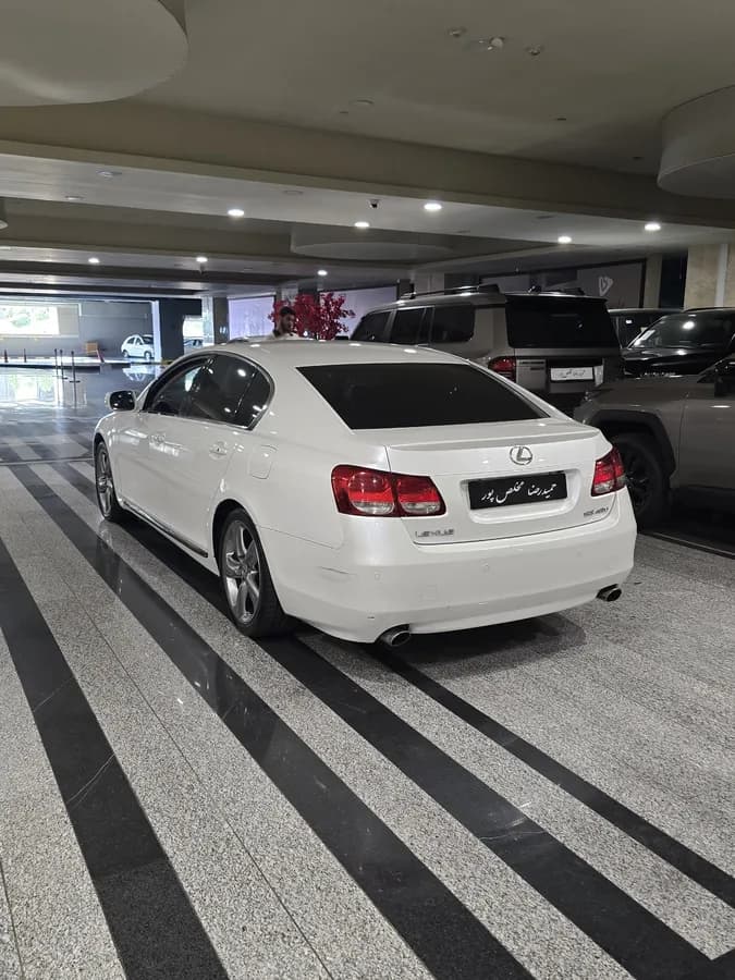 لکسوس GS — عکس ۵ از ۶