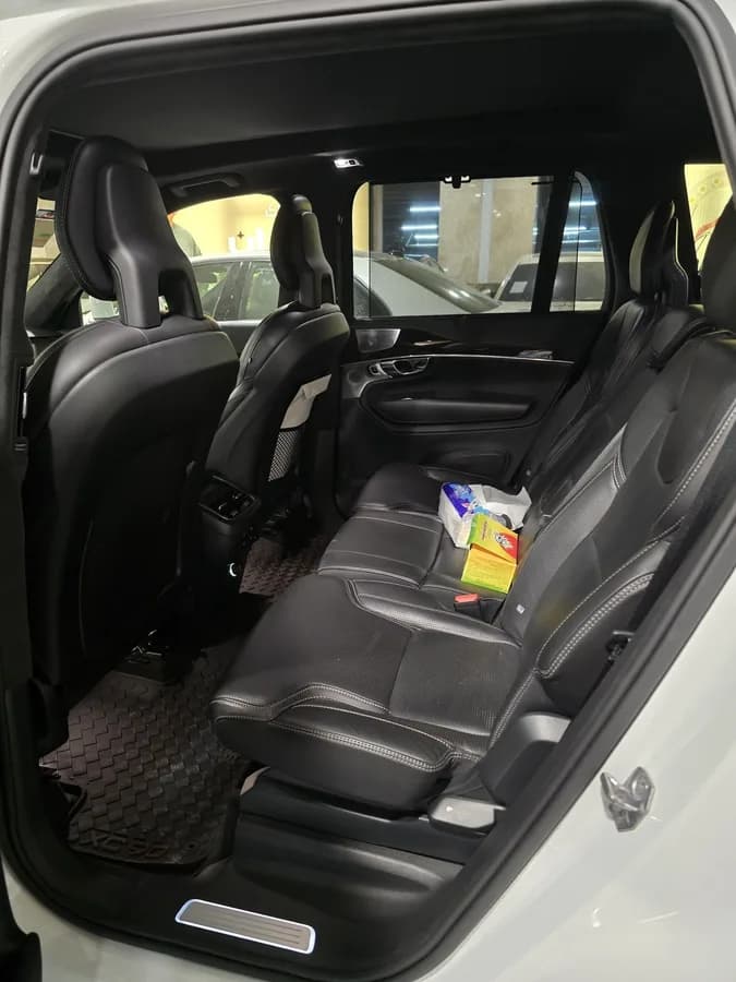 ولوو XC90 — عکس ۴ از ۸