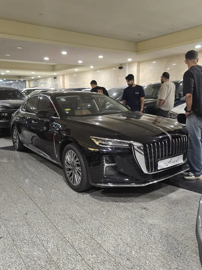هونگچی H5 — عکس ۲ از ۶
