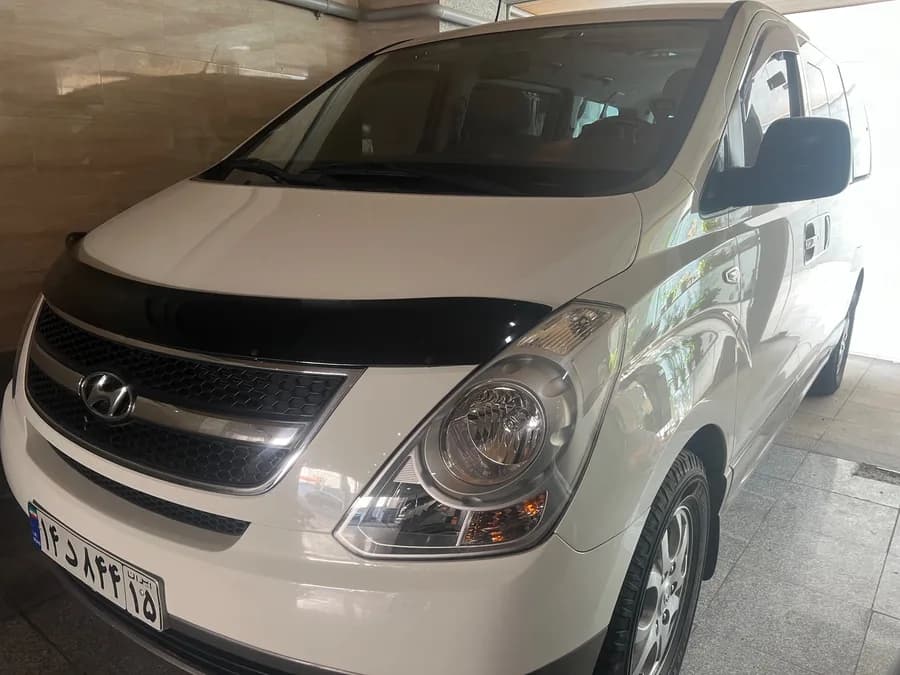 هیوندای H1 — عکس ۳ از ۴