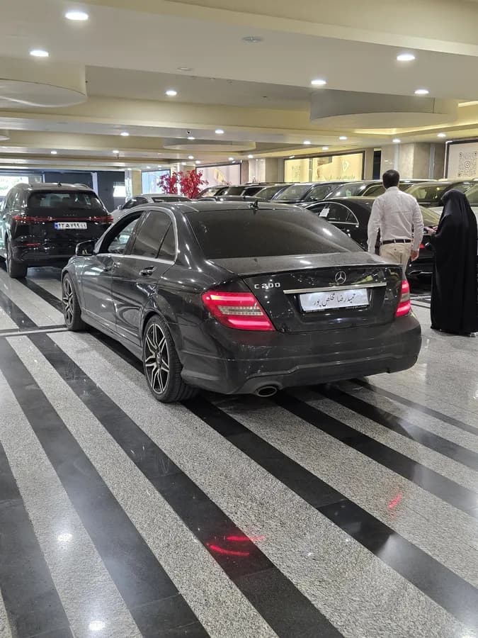 مرسدس بنز کلاس C — عکس ۲ از ۶