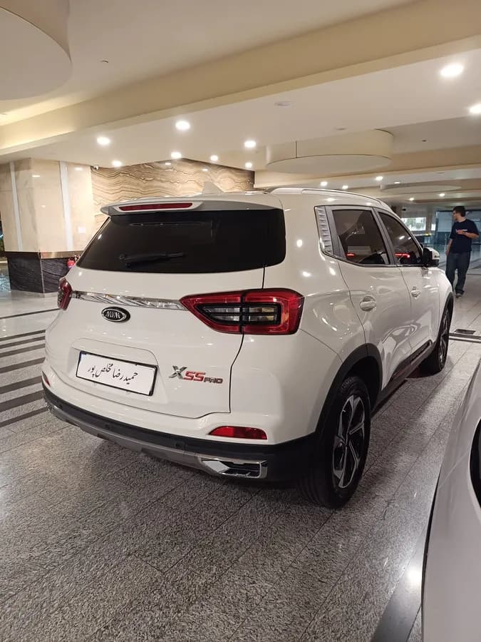 ام وی ام X55 پرو — عکس ۷ از ۷
