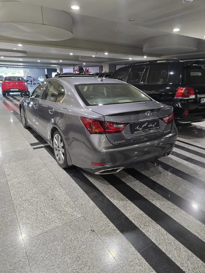 لکسوس GS — عکس ۵ از ۶