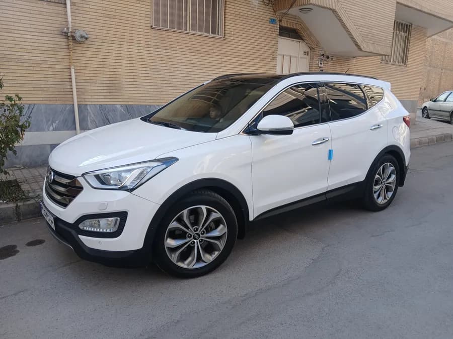 هیوندای سانتافه — عکس ۲ از ۳