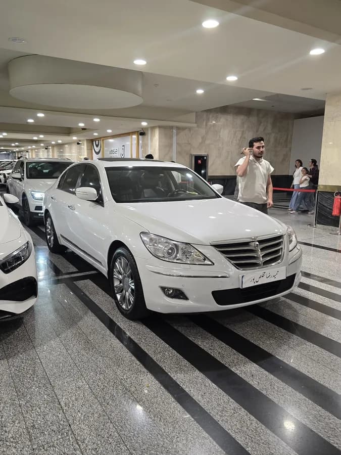 هیوندای جنسیس — عکس ۳ از ۵
