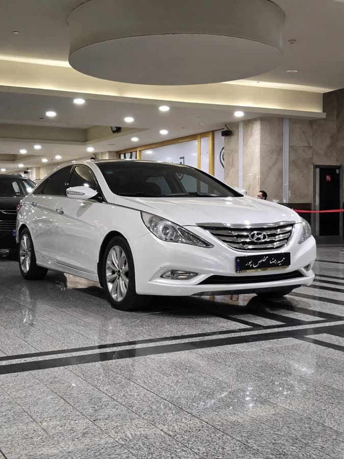 هیوندای سوناتا — عکس ۳ از ۶