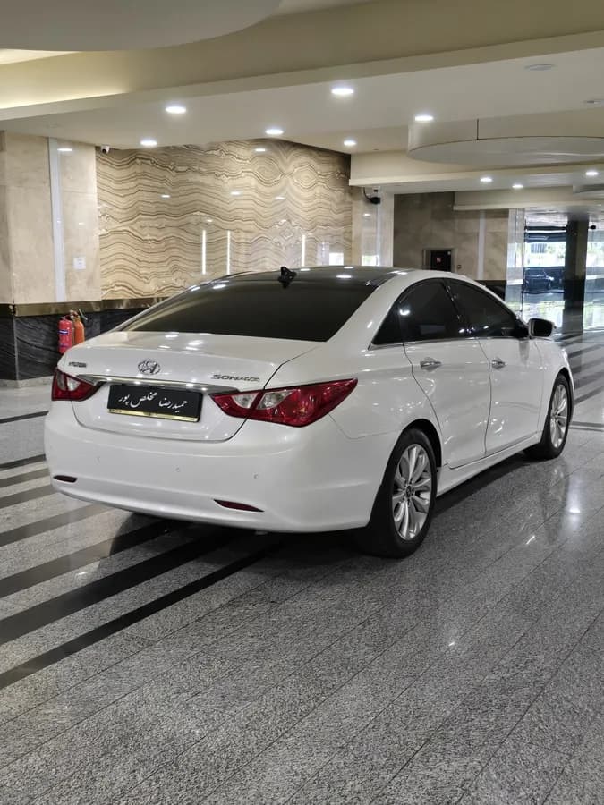 هیوندای سوناتا — عکس ۶ از ۶