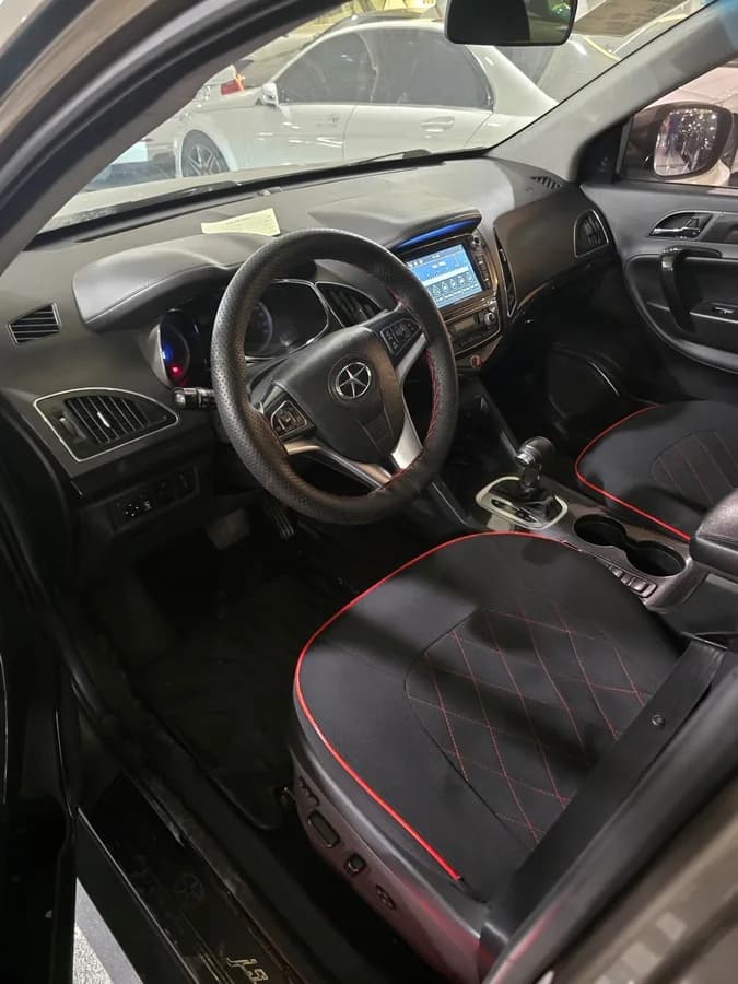جک S5 — عکس ۳ از ۶