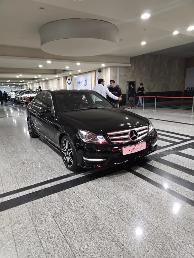 مرسدس بنز کلاس C — عکس ۳ از ۶