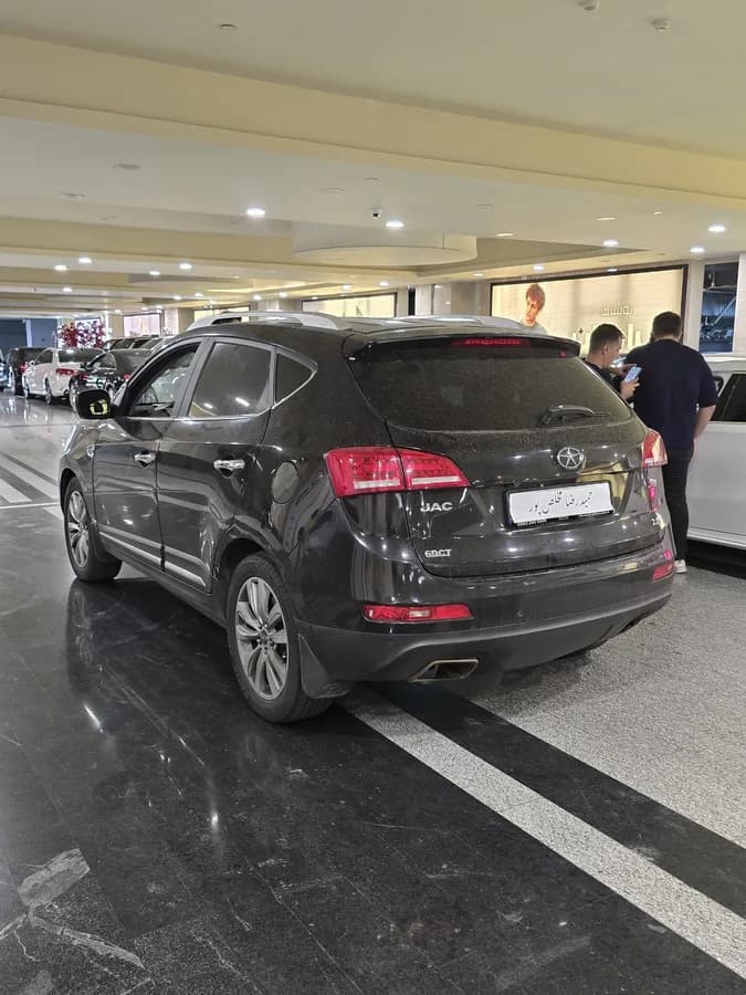 جک S5 — عکس ۴ از ۶