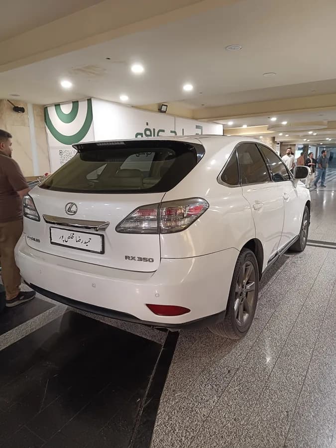 لکسوس RX — عکس ۶ از ۶