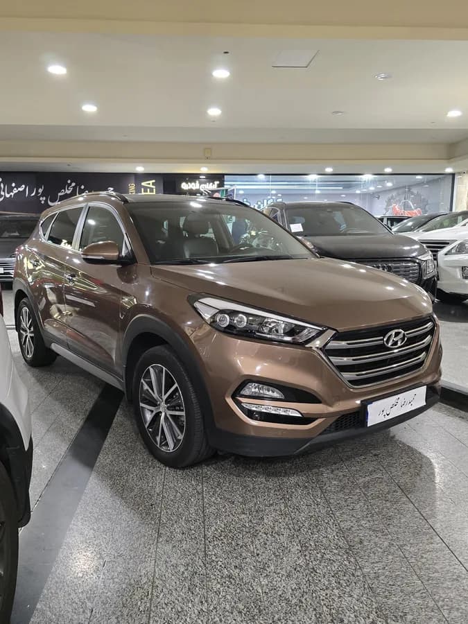 هیوندای توسان — عکس ۲ از ۶