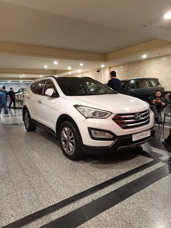 هیوندای سانتافه — عکس ۳ از ۶