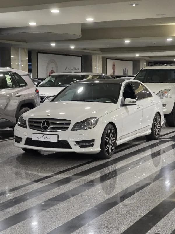 مرسدس بنز کلاس C — عکس ۱ از ۶