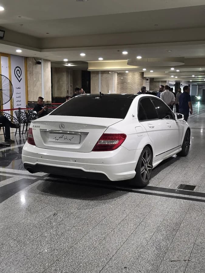 مرسدس بنز کلاس C — عکس ۲ از ۶