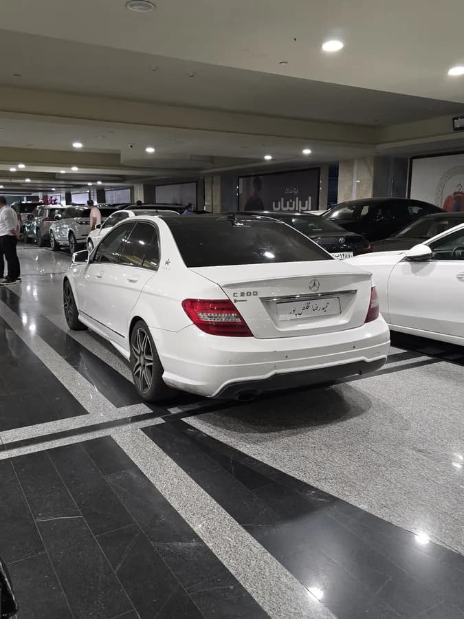 مرسدس بنز کلاس C — عکس ۳ از ۶