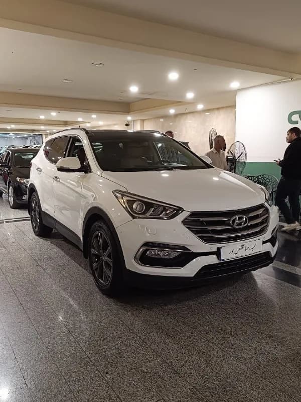 هیوندای سانتافه — عکس ۱ از ۷