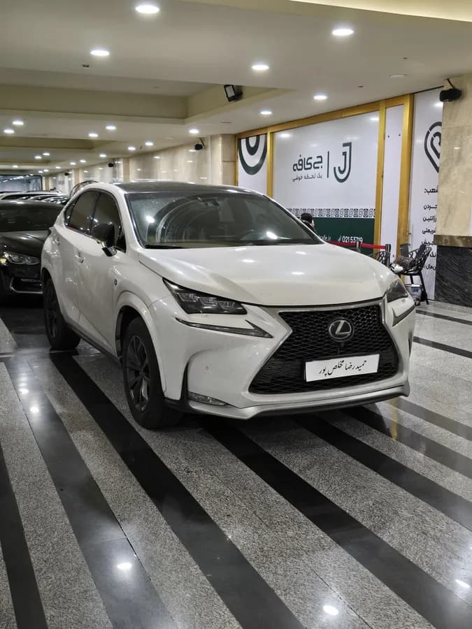 لکسوس NX — عکس ۴ از ۶