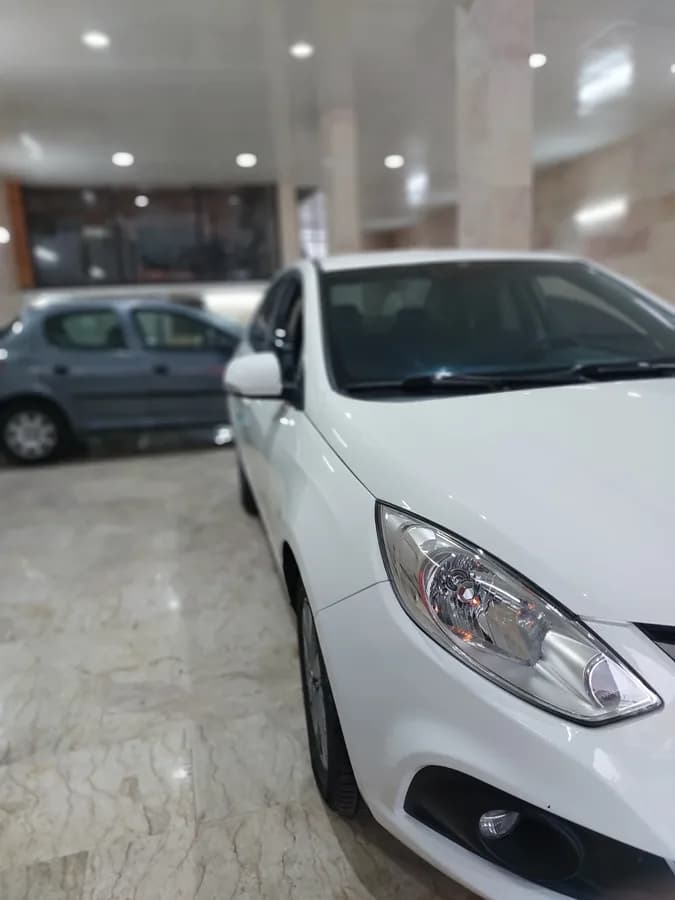 جک J4 — عکس ۴ از ۸