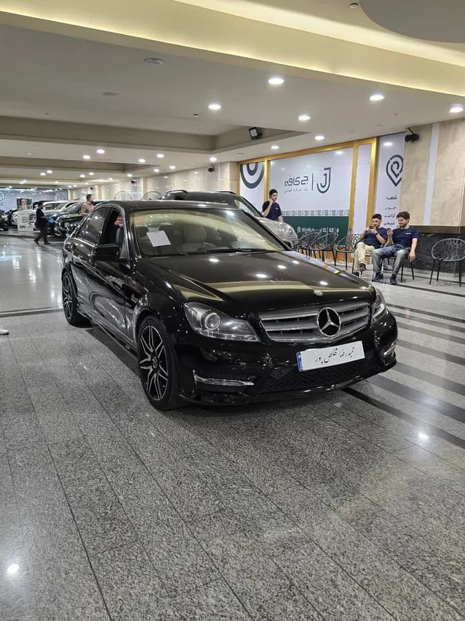 مرسدس بنز کلاس C — عکس ۶ از ۶