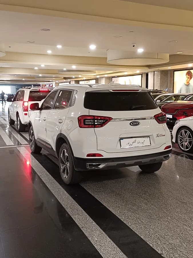 ام وی ام X55 پرو — عکس ۴ از ۵
