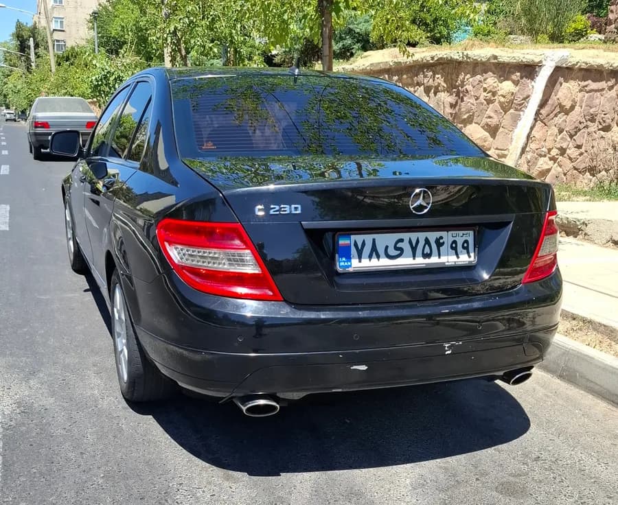 مرسدس بنز کلاس C — عکس ۴ از ۶