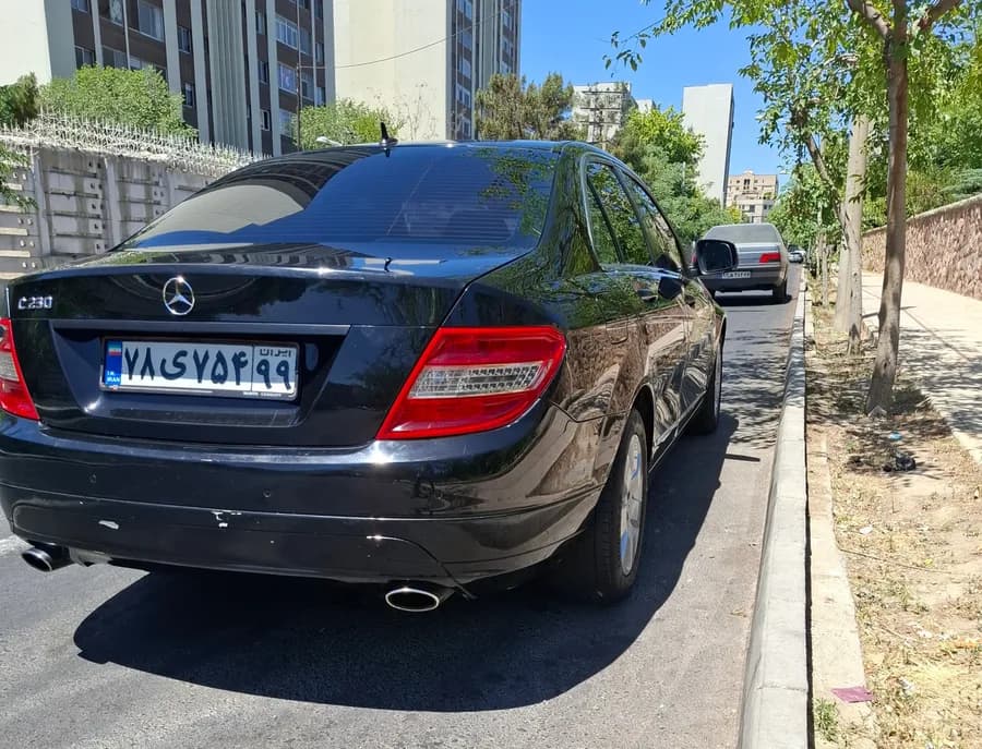 مرسدس بنز کلاس C — عکس ۳ از ۶