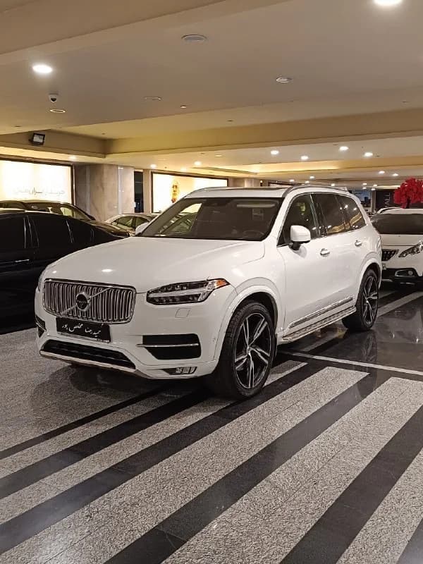 ولوو XC90 — عکس ۱ از ۱