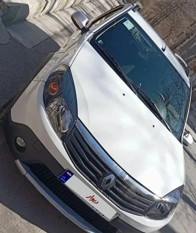 رنو ساندرو — عکس ۱ از ۱