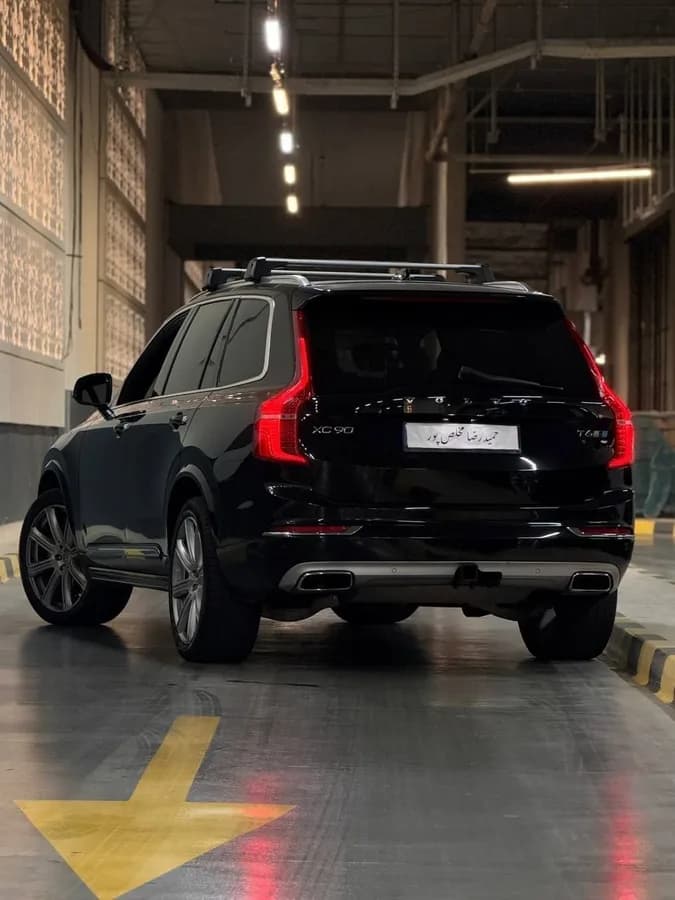 ولوو XC90 — عکس ۳ از ۸