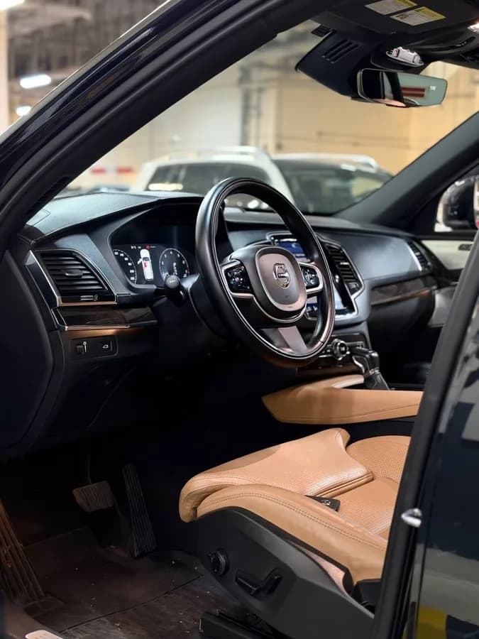 ولوو XC90 — عکس ۵ از ۸