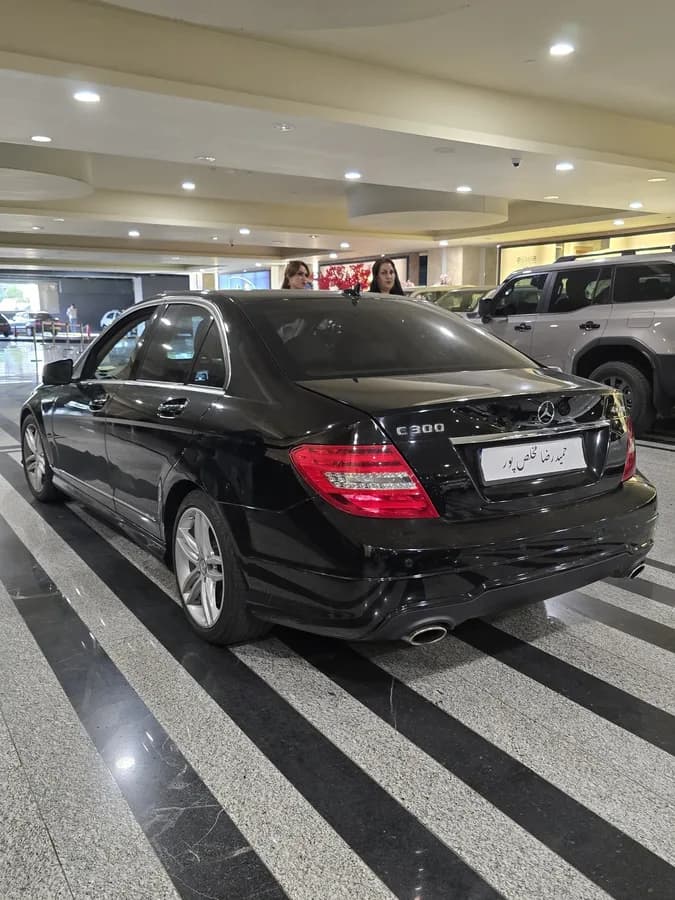 مرسدس بنز کلاس C — عکس ۳ از ۶