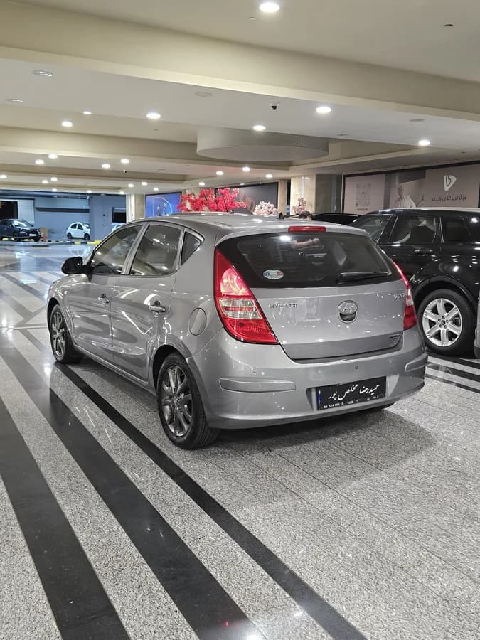 هیوندای i30 — عکس ۴ از ۶
