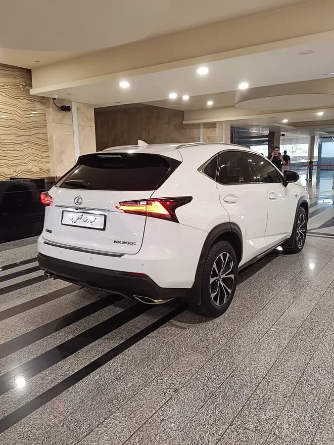 لکسوس NX — عکس ۵ از ۶