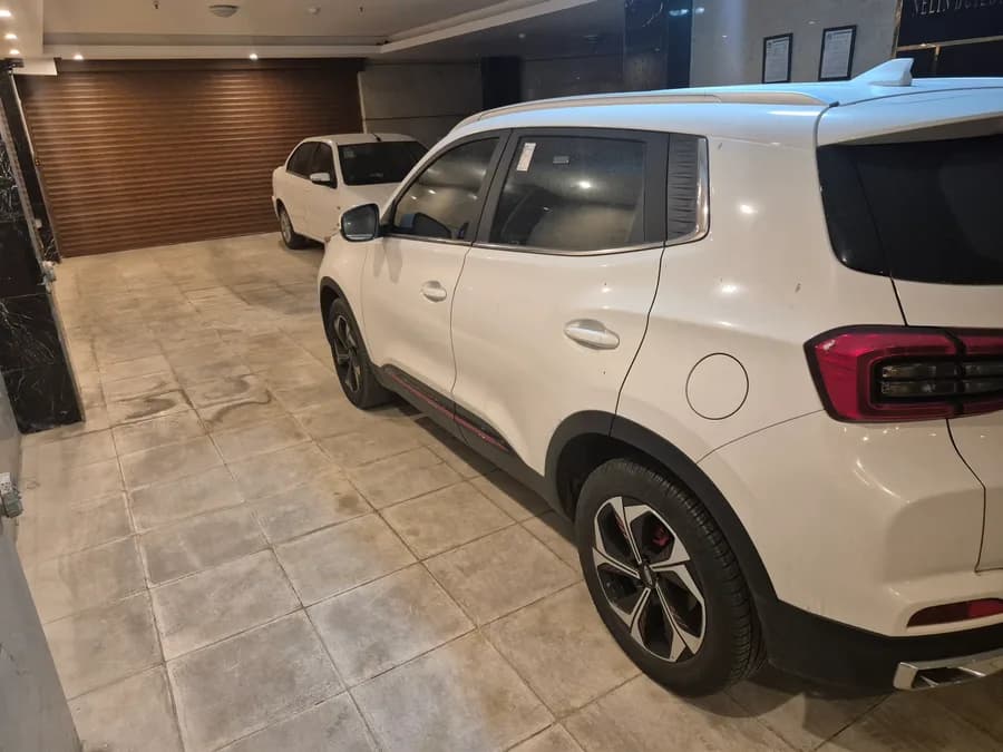 ام وی ام X55 پرو — عکس ۴ از ۷