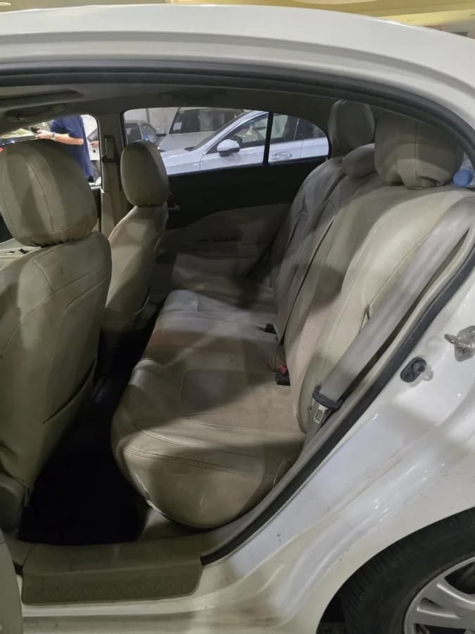 بسترن B50 — عکس ۳ از ۶
