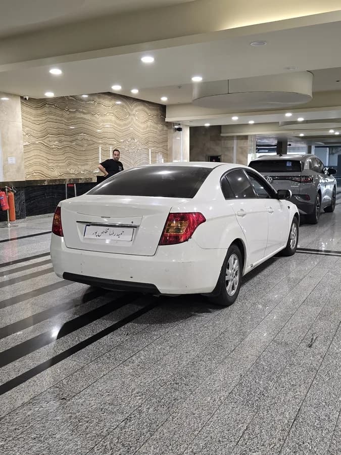 بسترن B50 — عکس ۴ از ۶