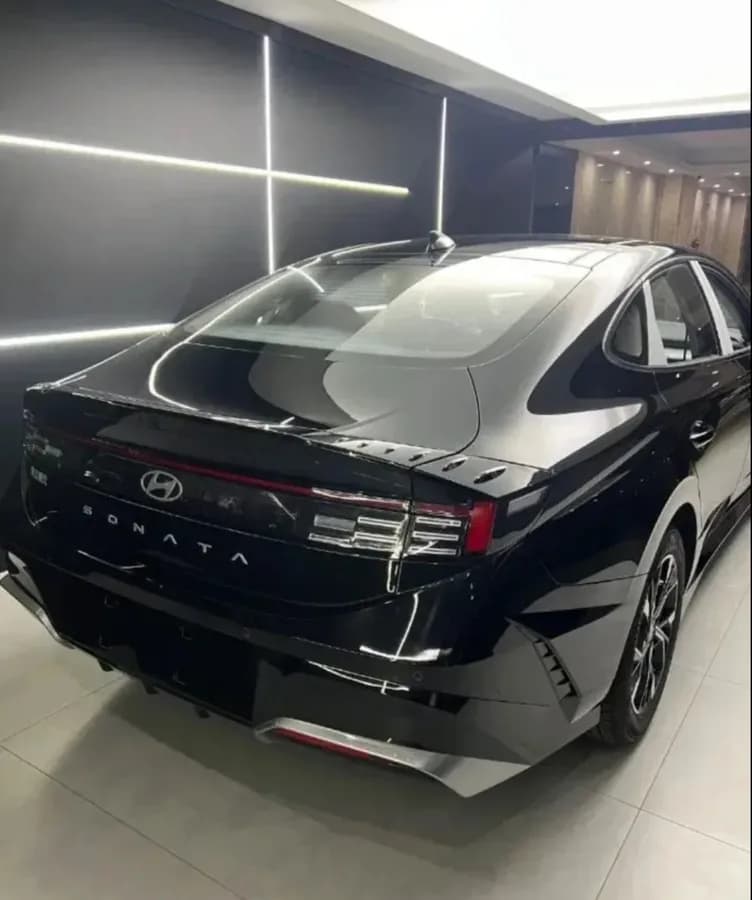هیوندای سوناتا — عکس ۱ از ۳