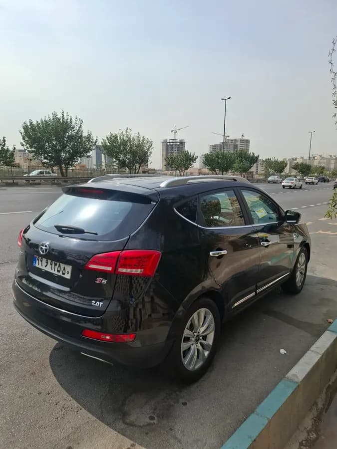 جک S5 — عکس ۴ از ۸