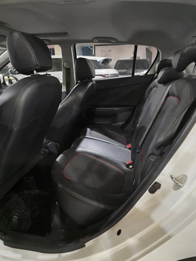 هیوندای i20 — عکس ۴ از ۷