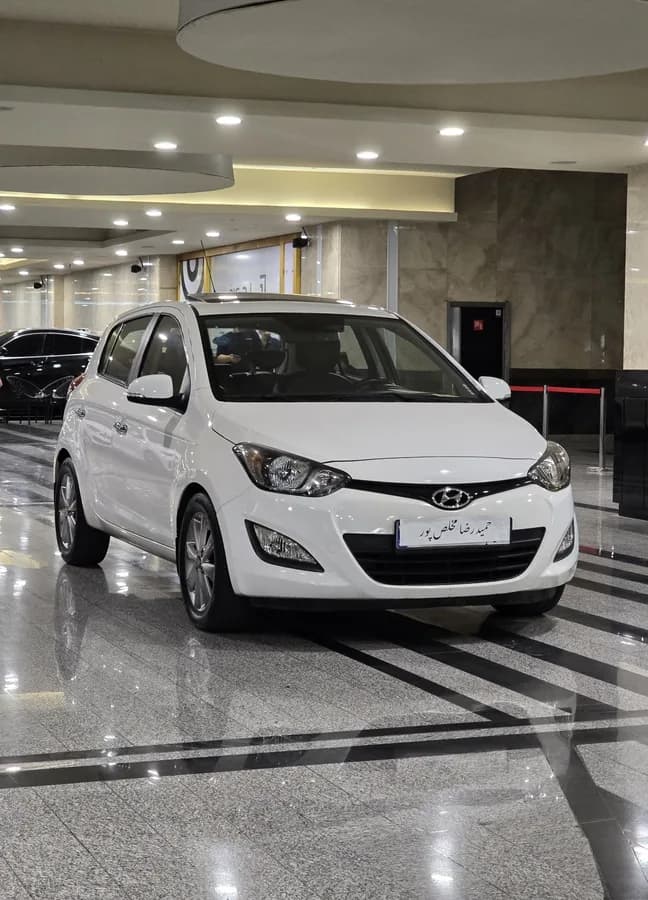 هیوندای i20 — عکس ۵ از ۷