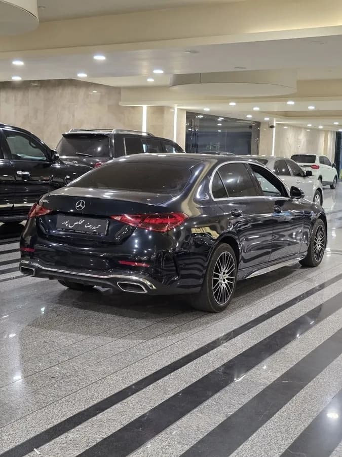 مرسدس بنز کلاس C — عکس ۲ از ۶