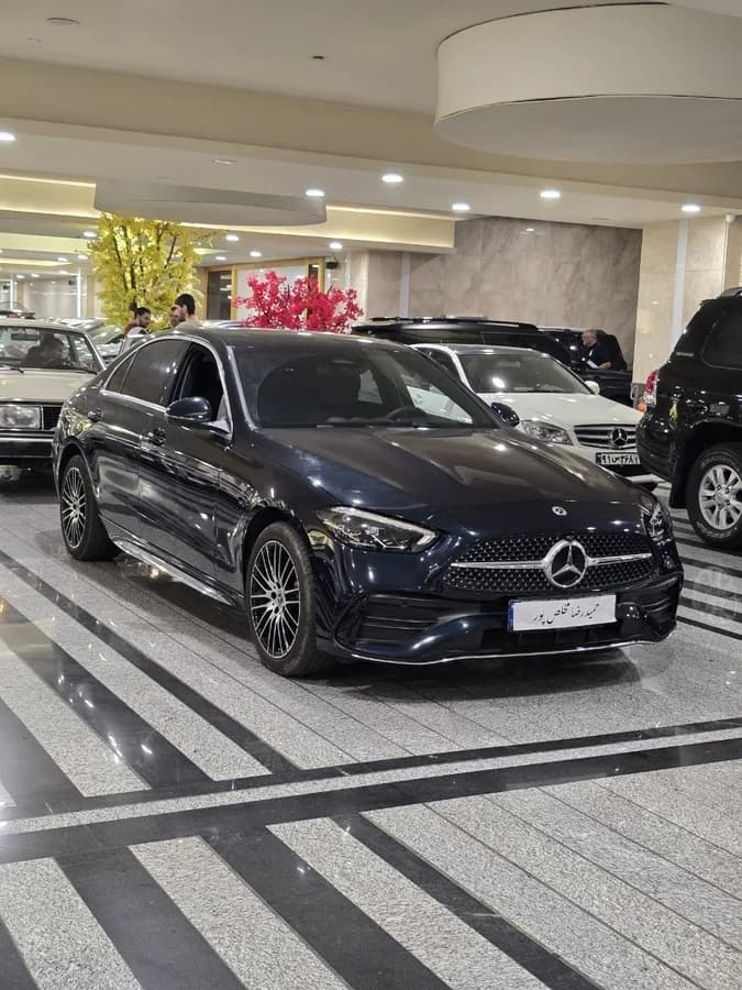 مرسدس بنز کلاس C — عکس ۴ از ۶