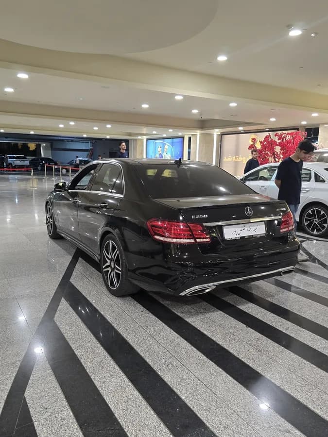 مرسدس بنز کلاس E — عکس ۵ از ۶
