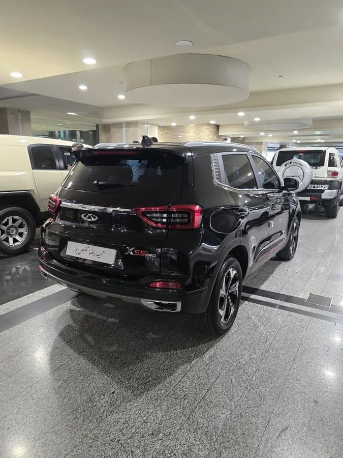 ام وی ام X55 پرو — عکس ۵ از ۶