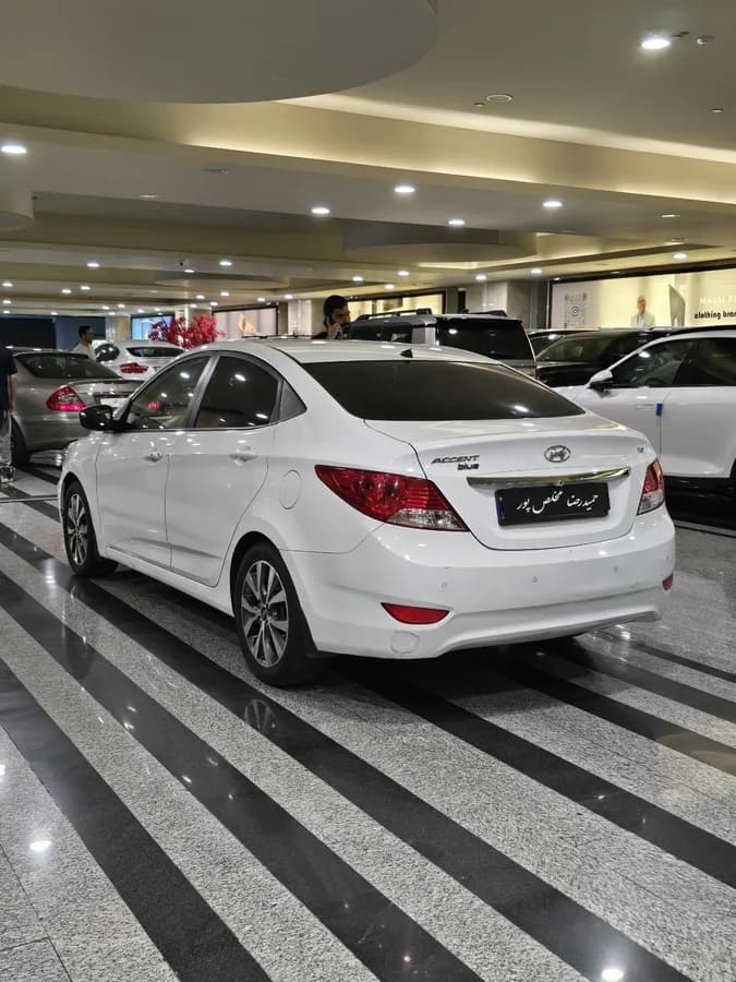 هیوندای اکسنت — عکس ۵ از ۶