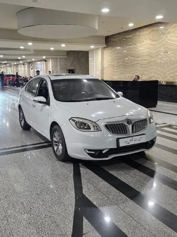 برلیانس H330 — عکس ۱ از ۵